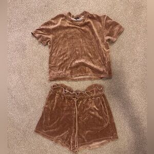 Monrow Tan Velvet Set